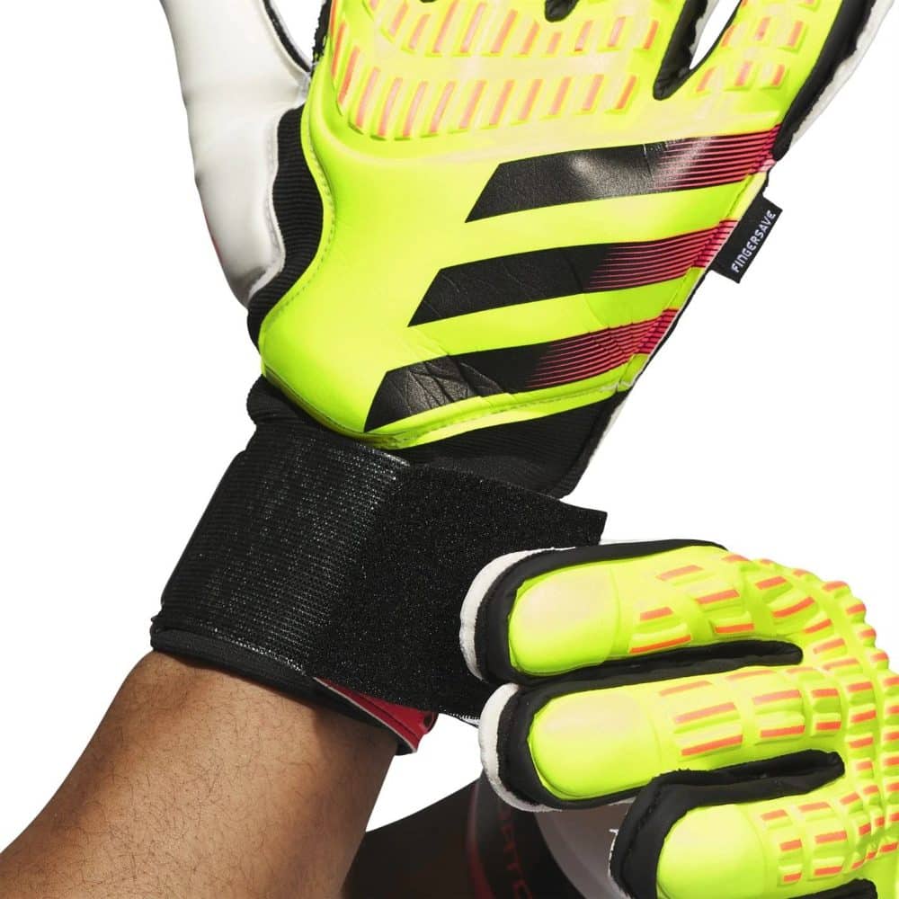 Găng Tay Thủ Môn Adidas Predator Match Fingersave Vàng