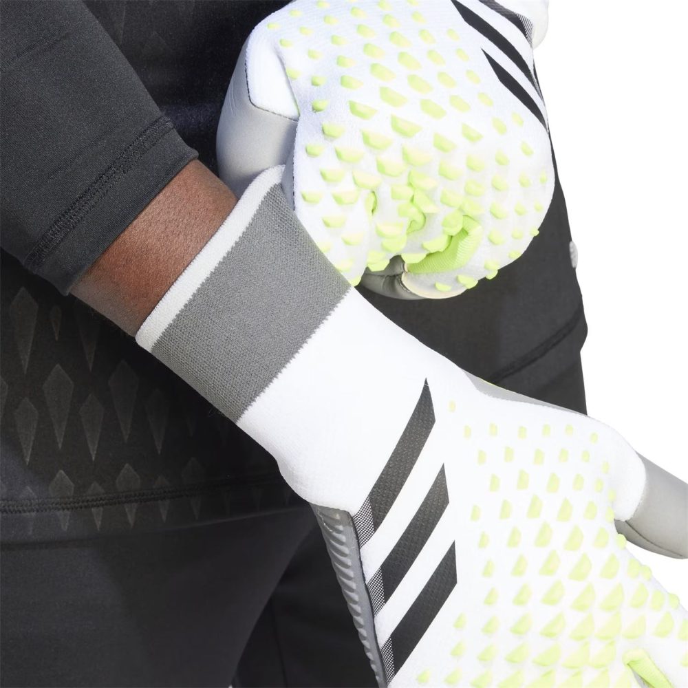 Găng Tay Thủ Môn Adidas Predator Pro Hybrid